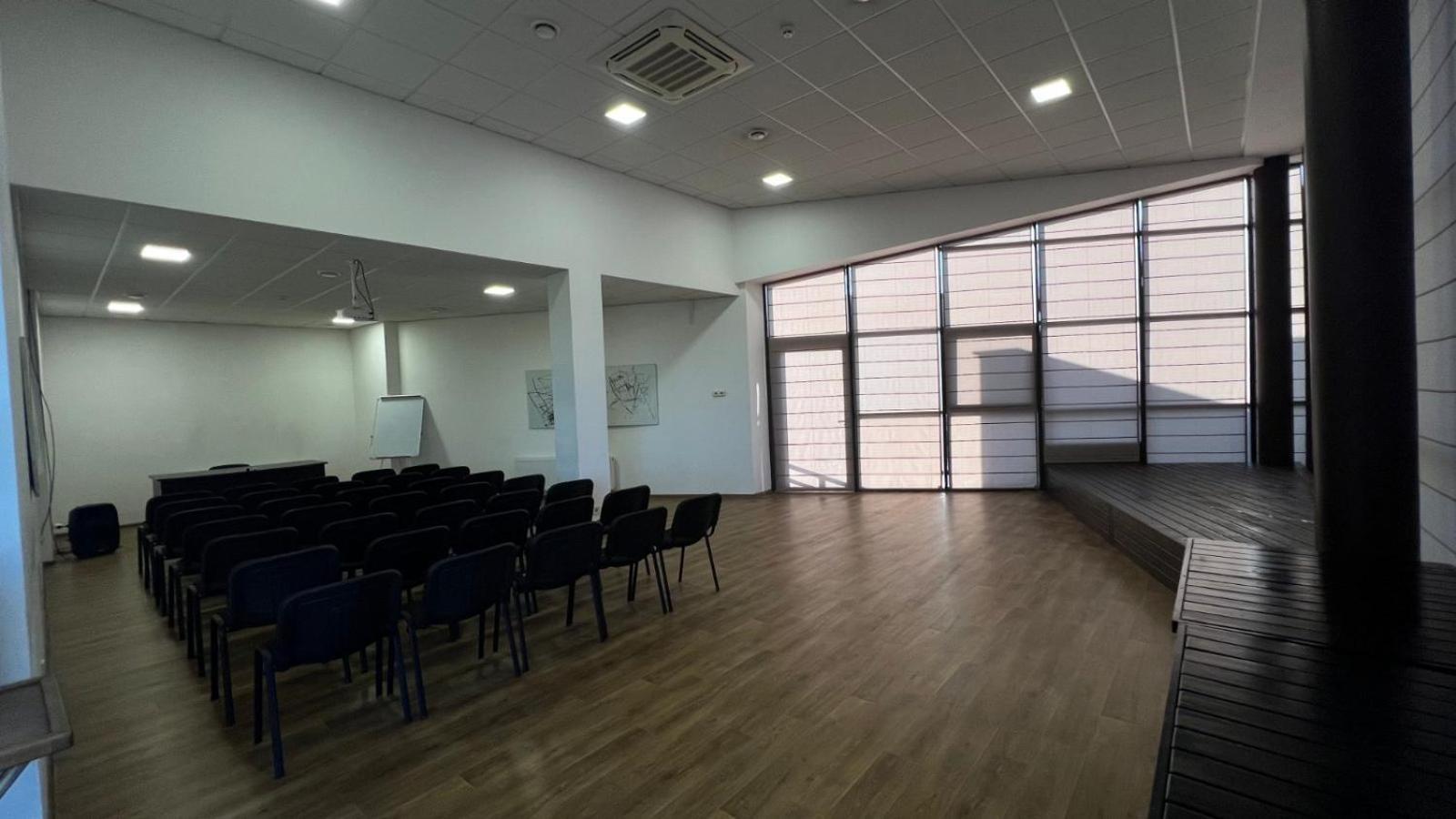 فندق Ostrov River Club Novoselovka (Novomoskovsk)